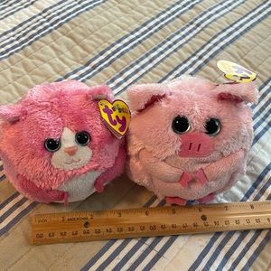 Set of 2 Beanie Ballz, with tags, 5” tall, Beans and Tumbles
